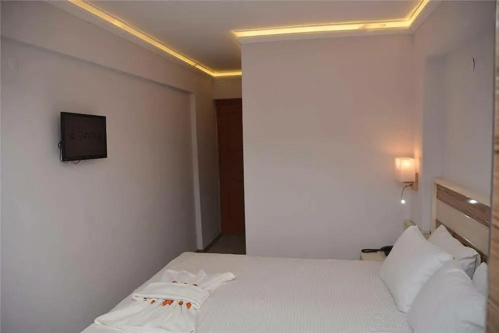 Best Smyrna Otel 쿠사다시